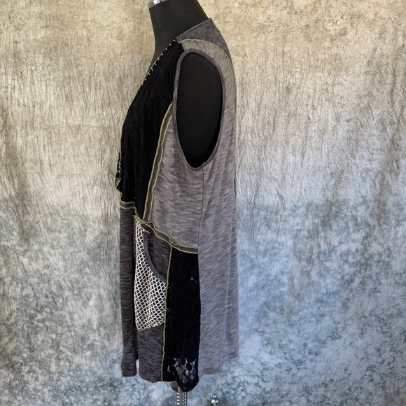 Adam Jacobs Artsy Multimedia Sleeveless Vest - L - Picture 3 of 10